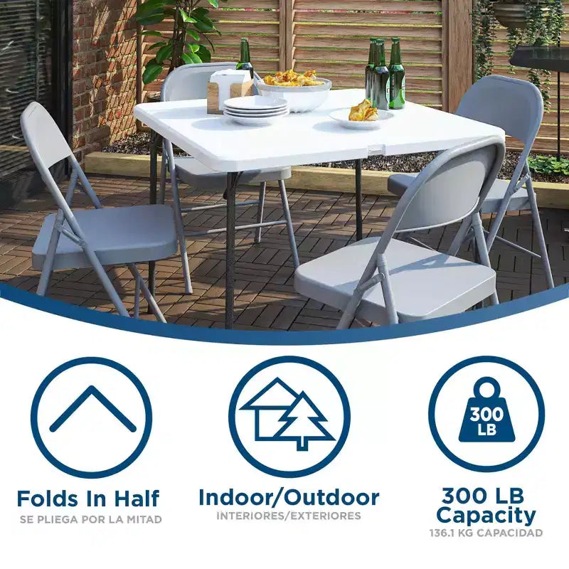 Mesa de juego cuadrada plegable por la mitad COSCO 36 con asa, blanca