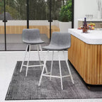 LeisureMod Elland 35 Taburete de Bar Tapizado en Piel con Base Blanca de Acero Inoxidable - Taburete Moderno de Altura de Encimera para Cocina, Bar y Pub